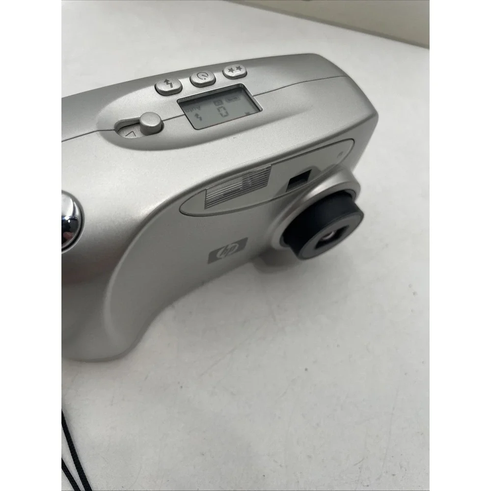 HP Photosmart 612 Digital Camera 3MP 2X Optical Zoom+Battery+SD Card+CD+Manual